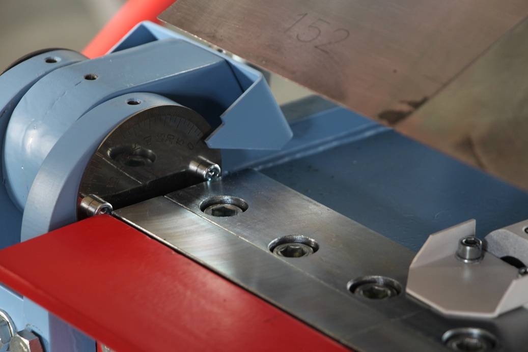 Листогиб ручной сегментный А2.5/1300 Листогиб ручной сегментный А2.5/1300