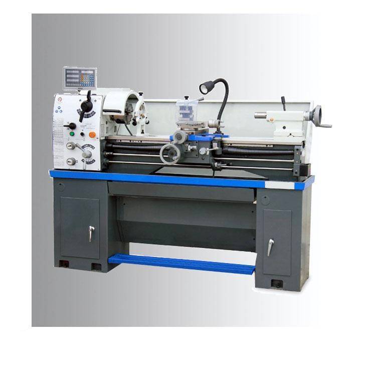 Универсальный токарно-винторезный станок Витязь 16К20М Универсальный токарно-винторезный станок Витязь 16К20М