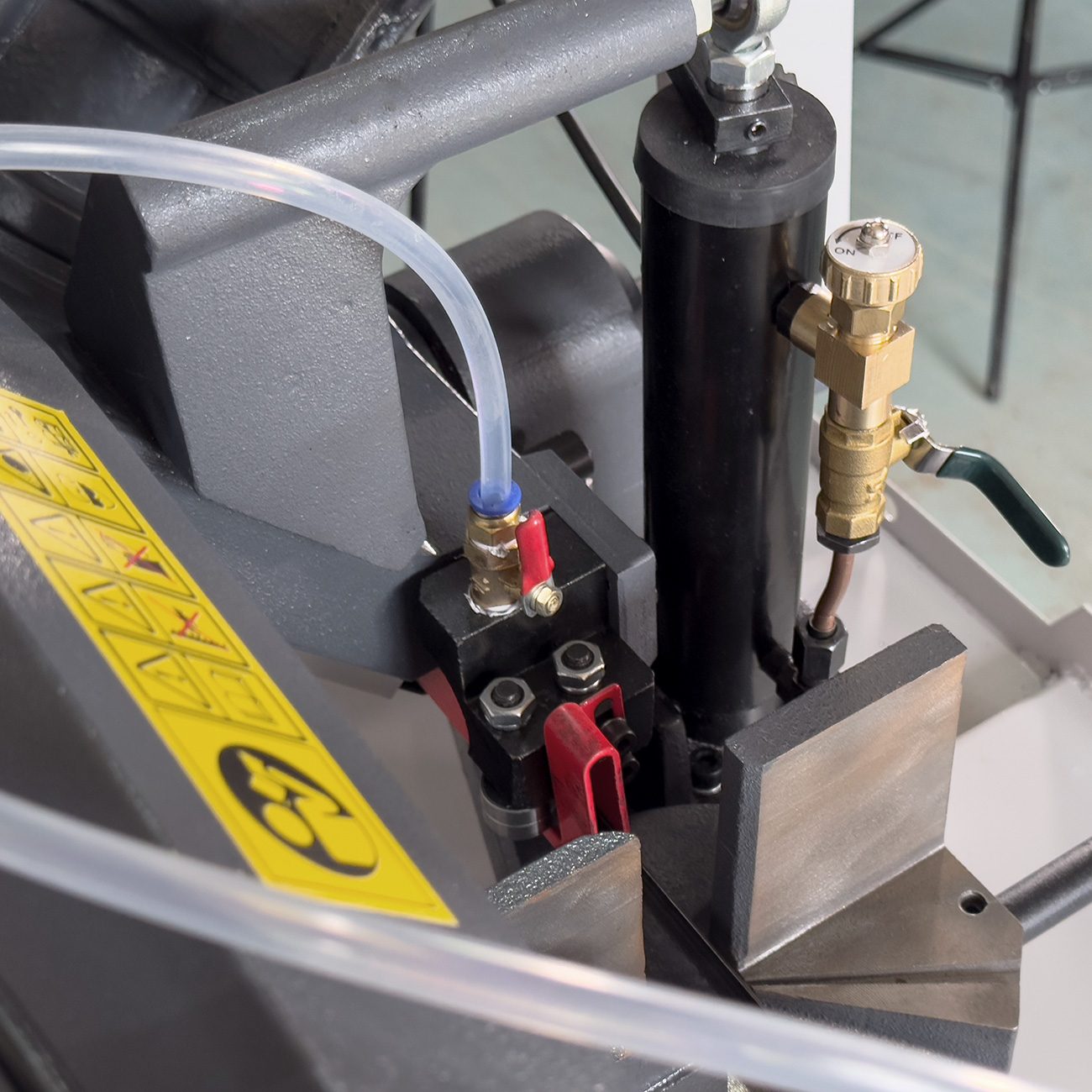 Ленточная пила по металлу Proma PPS-170H 25017000 Ленточная пила по металлу Proma PPS-170H 25017000