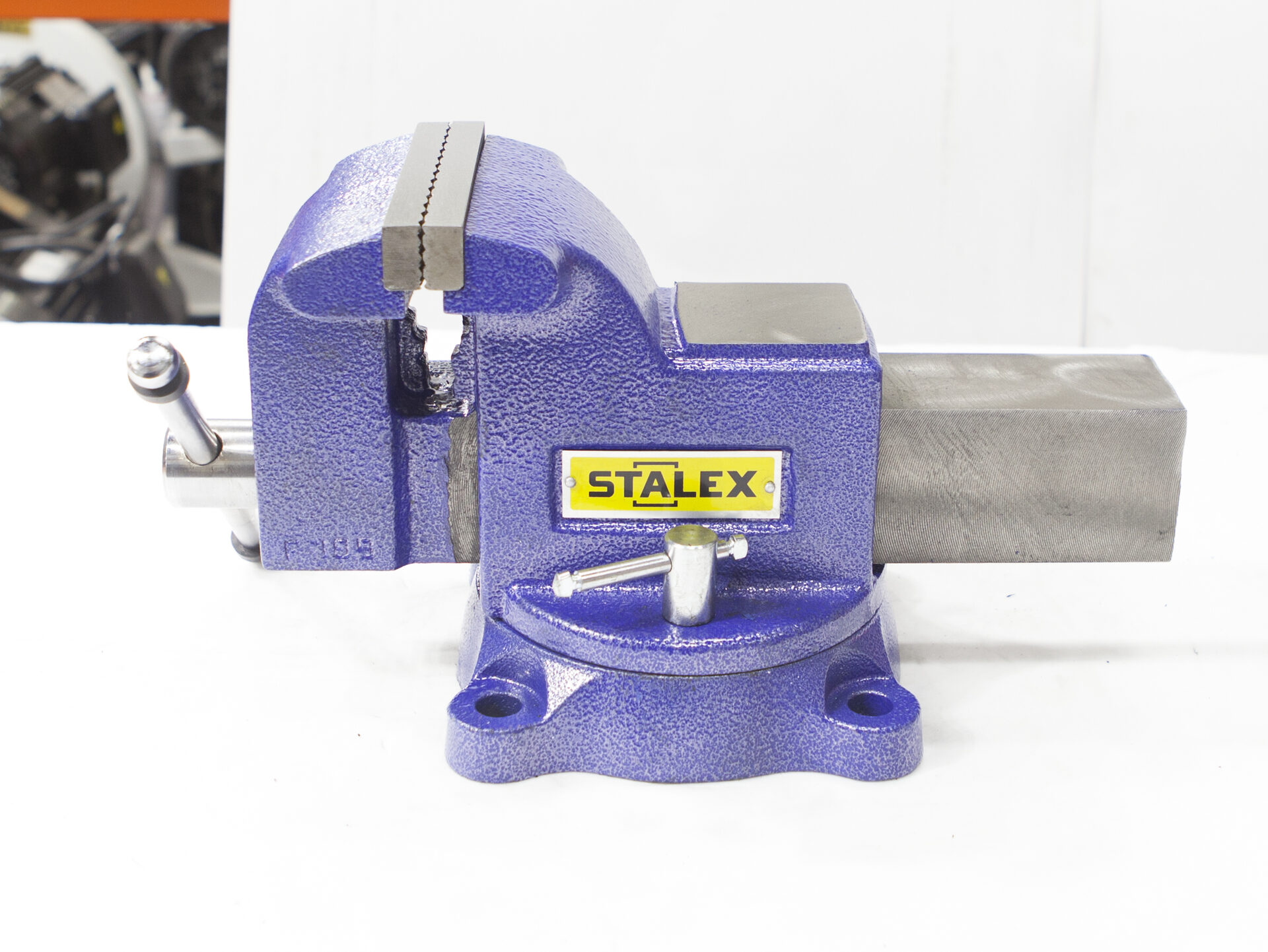 Тиски слесарные STALEX Гризли 125Х125 мм Тиски слесарные STALEX Гризли 125Х125 мм