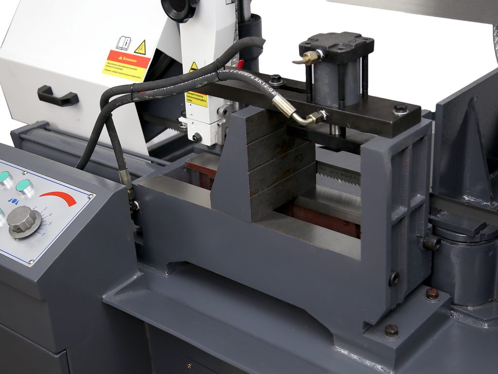 Ленточнопильный полуавтоматический станок METALMASTER MGH-400Z