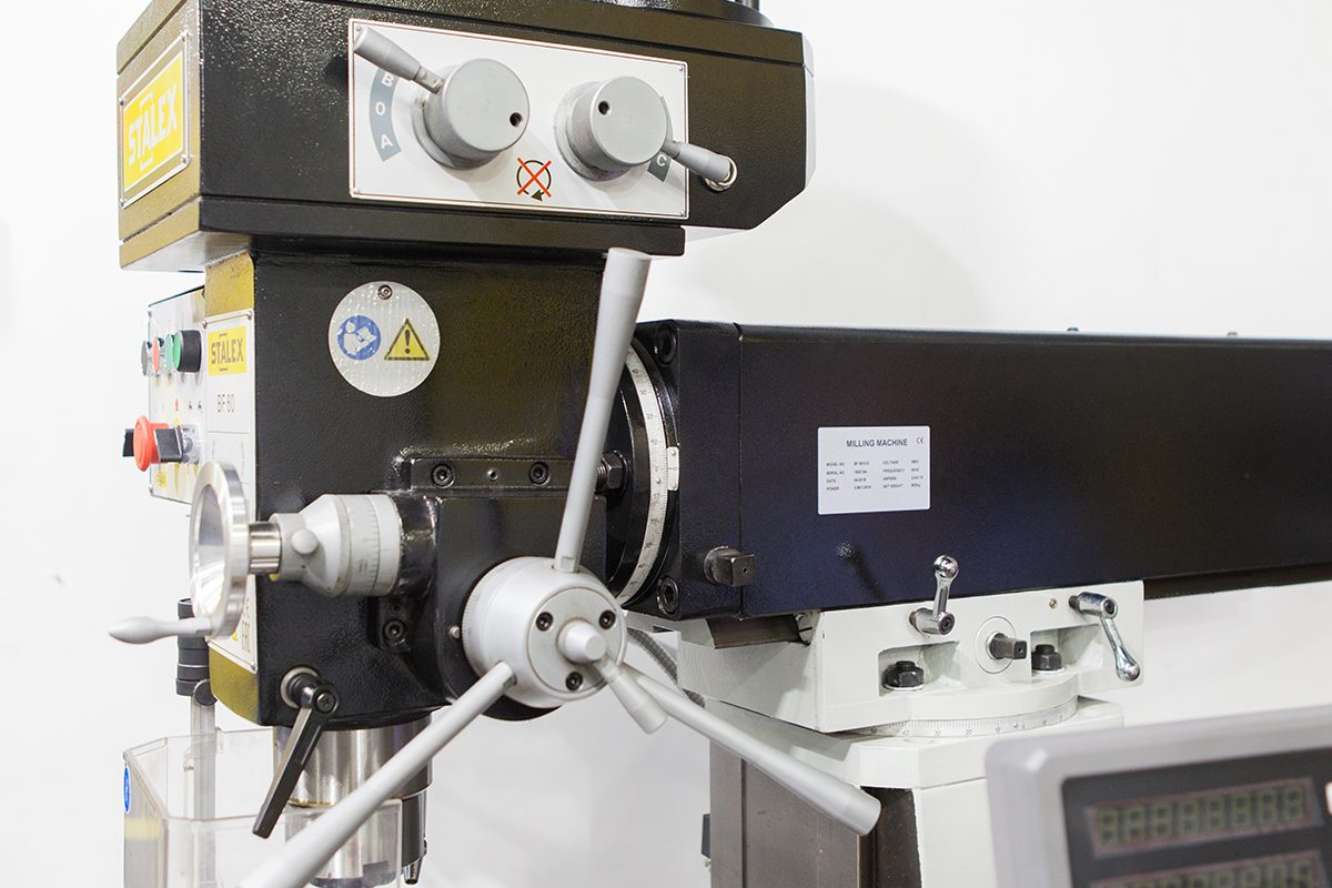 Вертикально-фрезерный станок Stalex BF60 Вертикально-фрезерный станок Stalex BF60