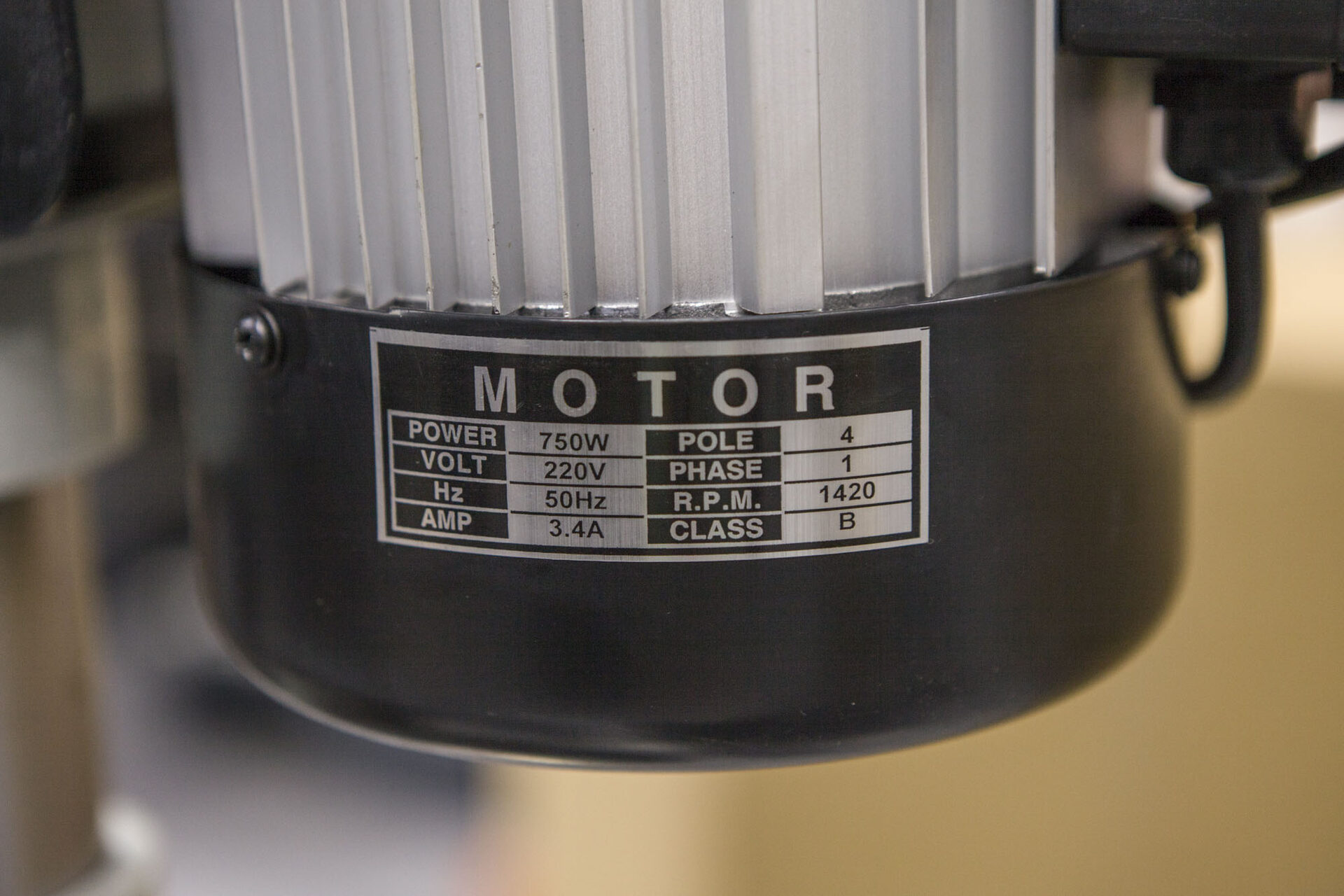 Фрезерно-сверлильный станок Stalex SBM-20 Vario Фрезерно-сверлильный станок Stalex SBM-20 Vario