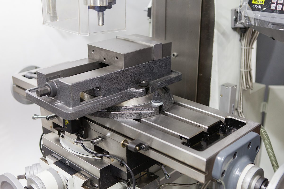 Вертикально-фрезерный станок Stalex BF60 Вертикально-фрезерный станок Stalex BF60