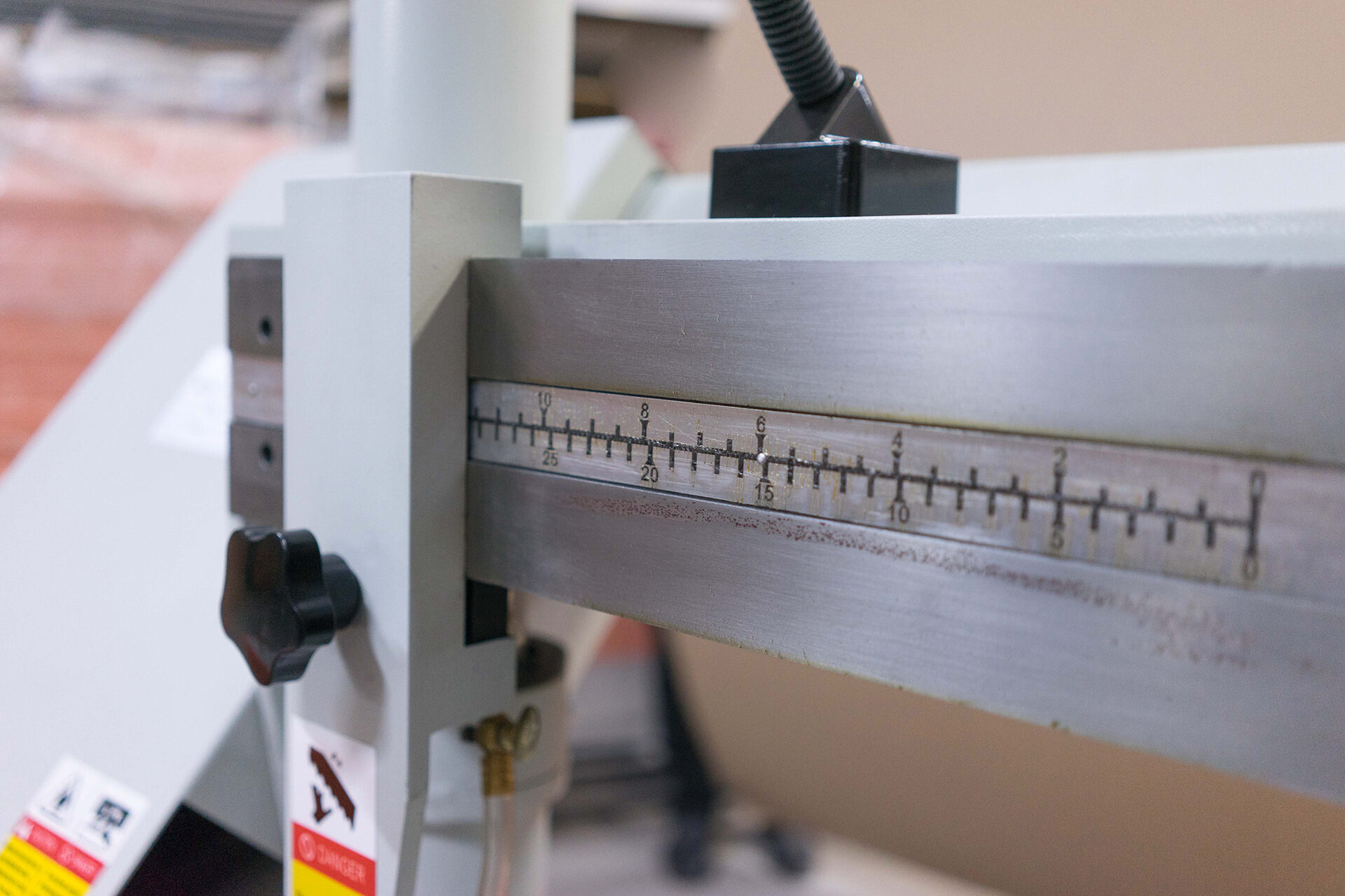 Станок гидравлический двухколонный с поворотной рамой Stalex TBK-4228A