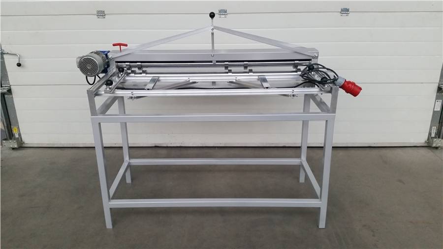 Станок для продольно-поперечной резки Decker ZRW-M-1250