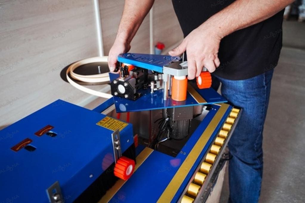 Зимние скидки на кромкооблицовочные станки DM! До 15%!