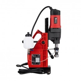 На магнитной подошве