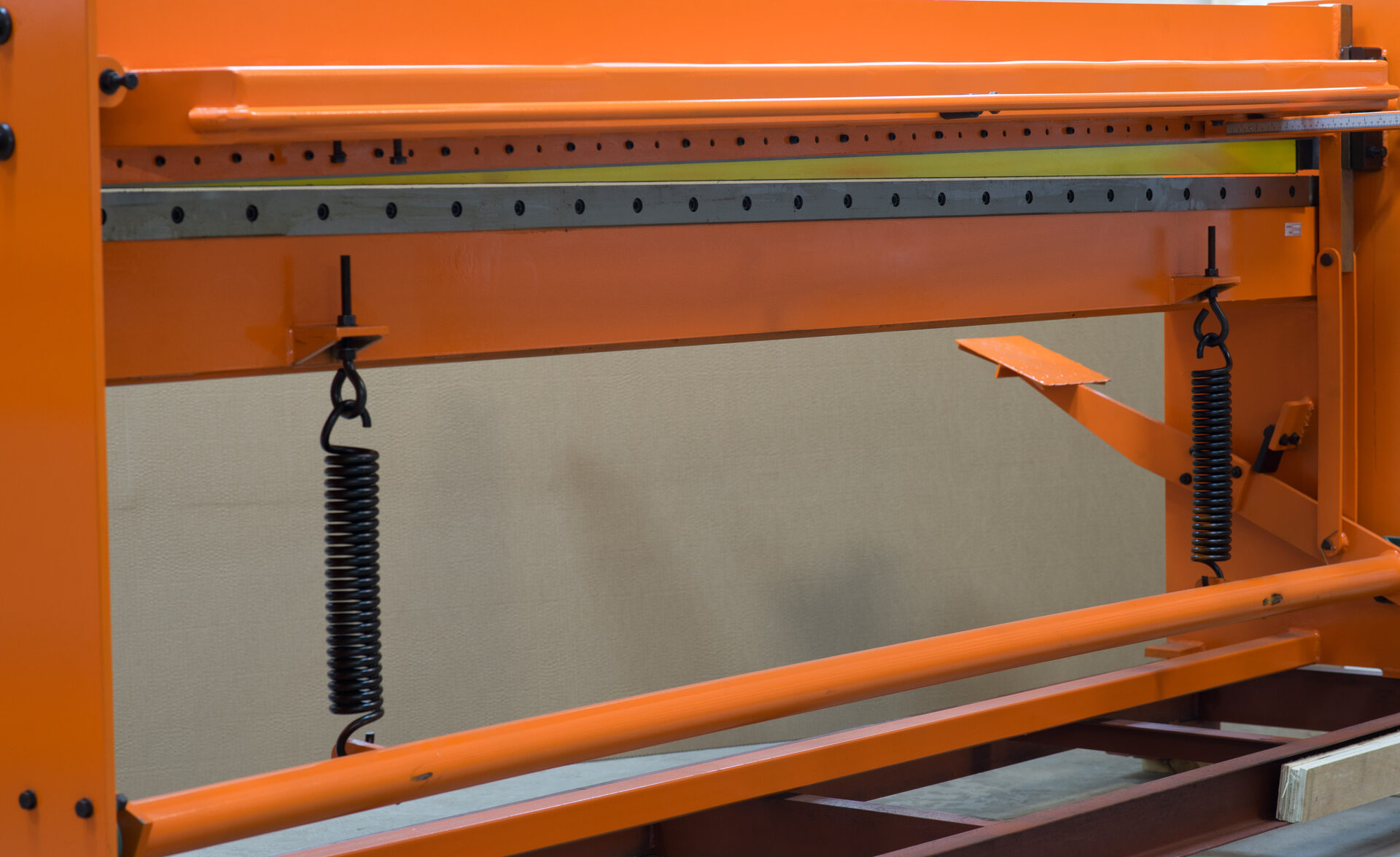 Гильотина ножная Stalex Q01-1.6x1320B