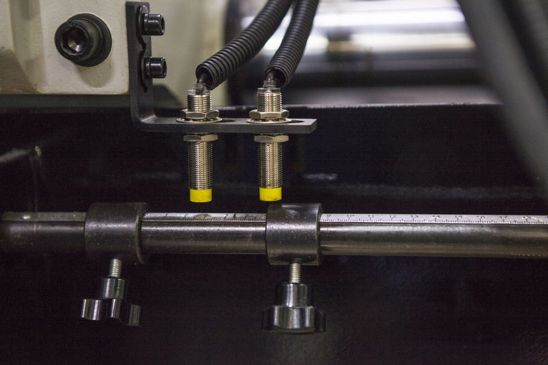 Ленточнопильный станок автоматический Stalex TBK-4228B