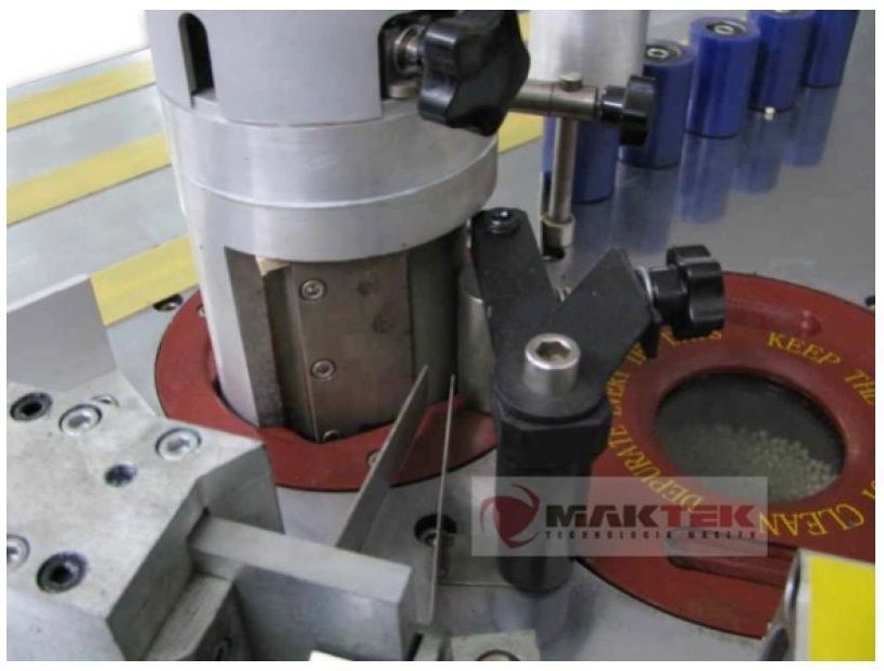 Кромкооблицовочный станок CORMAK EBM380 Кромкооблицовочный станок CORMAK EBM380