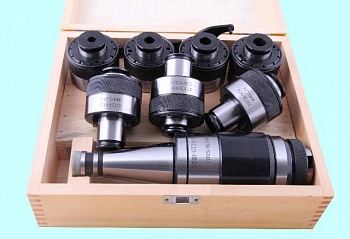 Патрон резьбонарезной с хвостовиком 7:24-BT30 (MAS403) для станков c ЧПУ с наборомГоловок из 7шт. М 3-М12 (BТ30-GT12-110L)